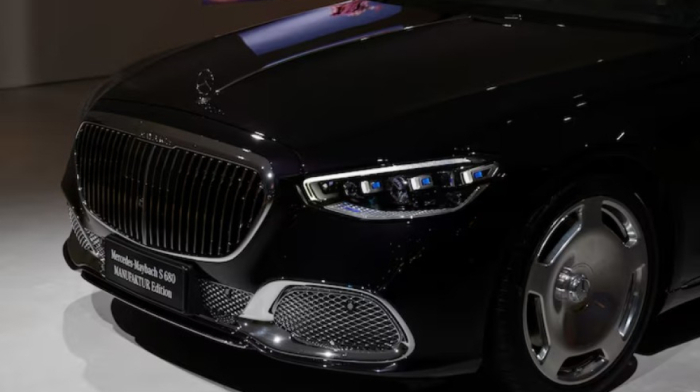 Mercedes details plans for US production investments