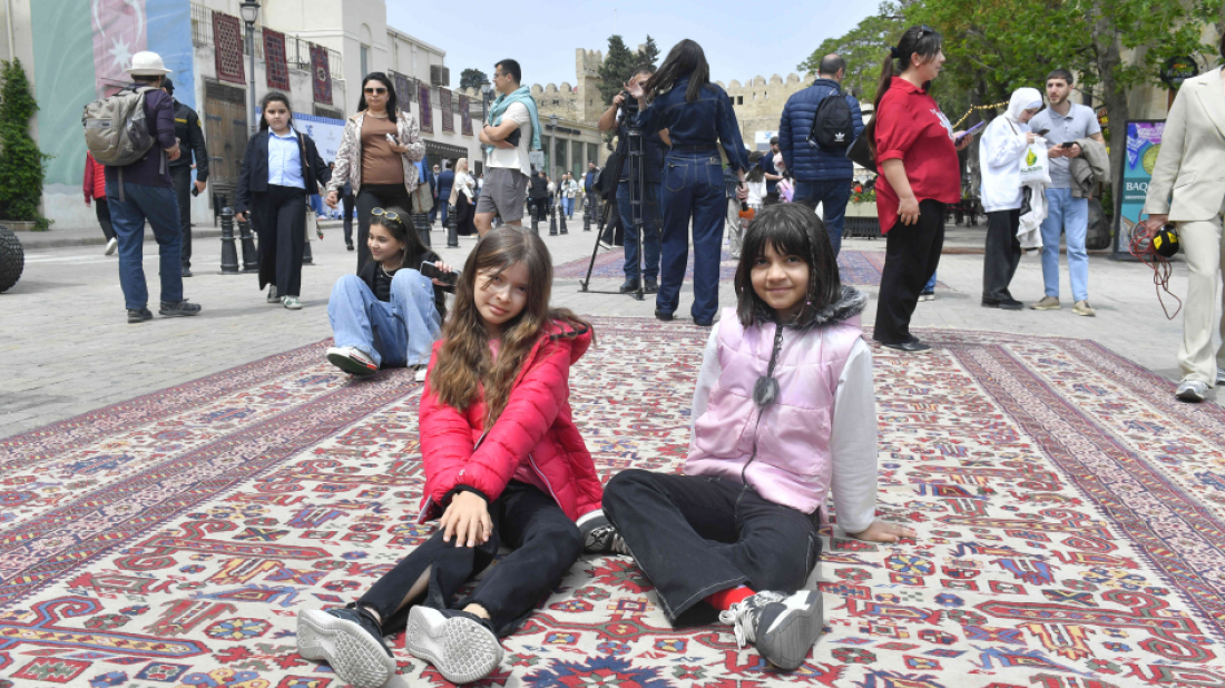 International Carpet Festival opens in Icherisheher