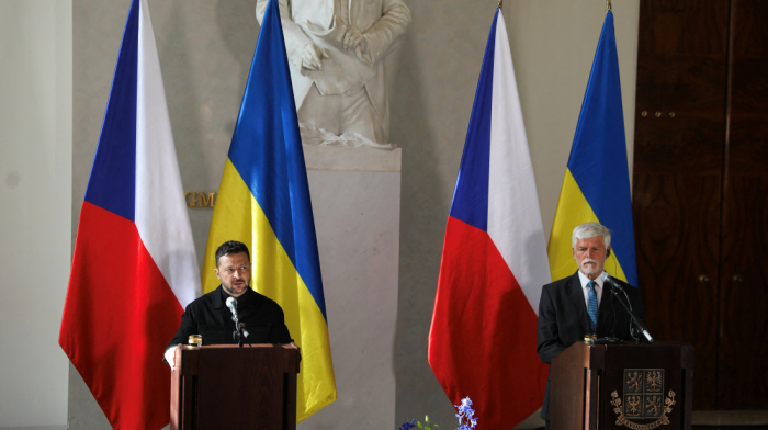 Zelenskyy calls for stronger international pressure on Russia to achieve ceasefire