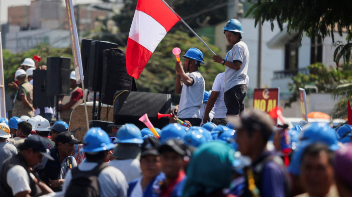 Peru halts northern mining operations After 13 Miners Killed