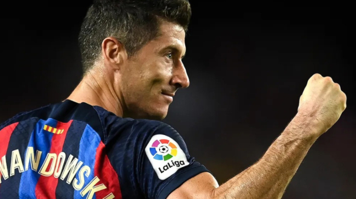 Lewandowski returns as Barcelona set sights on Milan semifinal