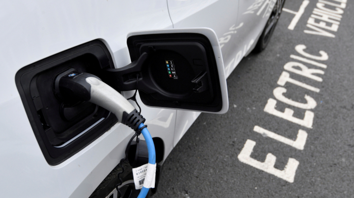 Uzbekistan raises electric vehicle recycling fees by 300%