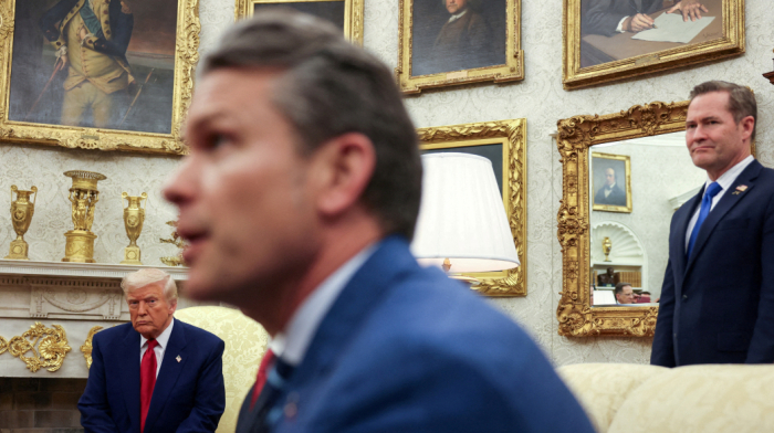 U.S. briefly halted Ukraine arms flights after Hegseth order, causing confusion