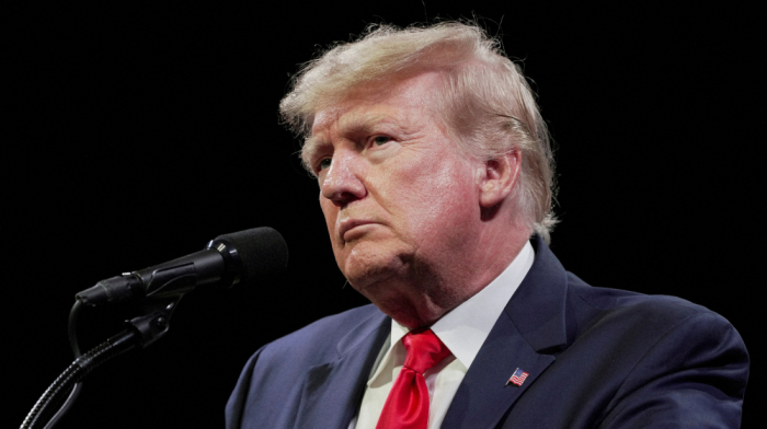 Trump keeps 10% tariffs on UK but cuts taxes on British autos, steel and aluminum