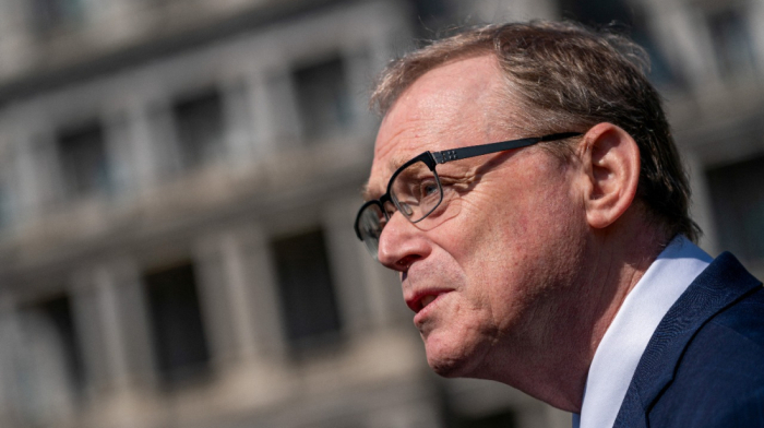 White House adviser sees promising signals ahead of U.S.-China trade talks in Switzerland