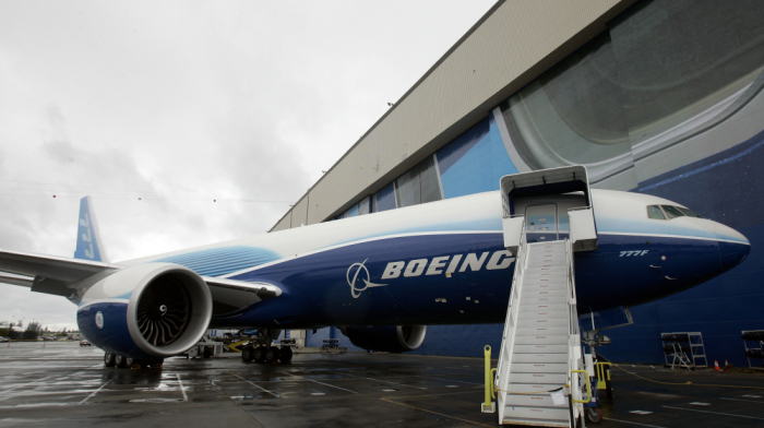 Co-pilot mixed up left and right, causing Gatwick plane fire