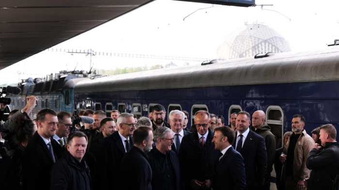 European leaders visit Kyiv to discuss ceasefire proposal