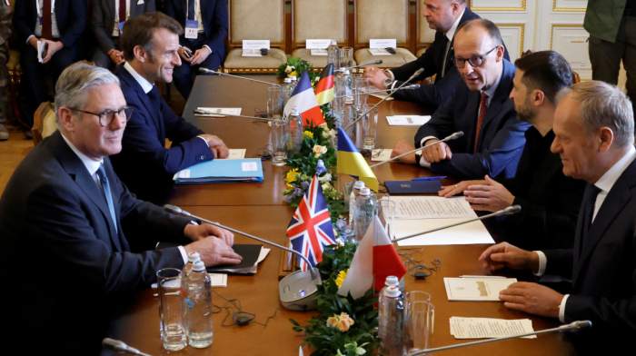 European leaders meet Zelenskyy in Kyiv to discuss ceasefire proposal