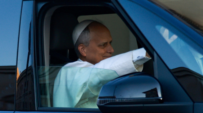 Pope Leo prays at Francis’s tomb during first outing since election