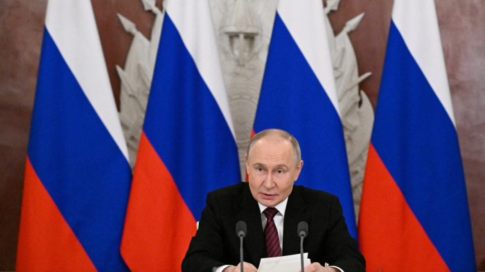Putin holds Kremlin’s first-ever nighttime press conference