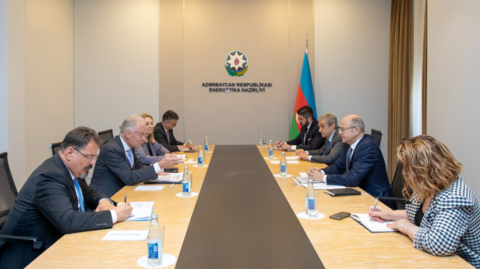 Azerbaijan and EU discuss expansion of Caspian-Black Sea-Europe green energy corridor
