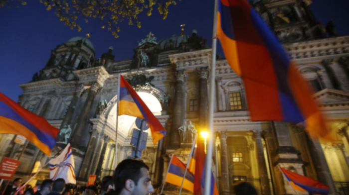 Armenian exporters protest outside Georgian embassy over border delays
