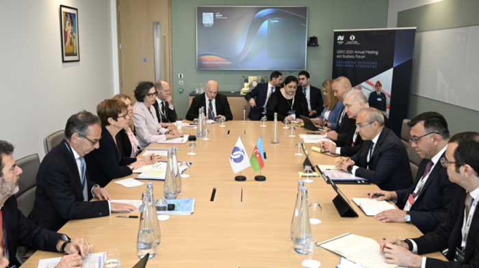 Azerbaijan’s Economy Minister holds bilateral meetings at EBRD 2025 Annual Forum