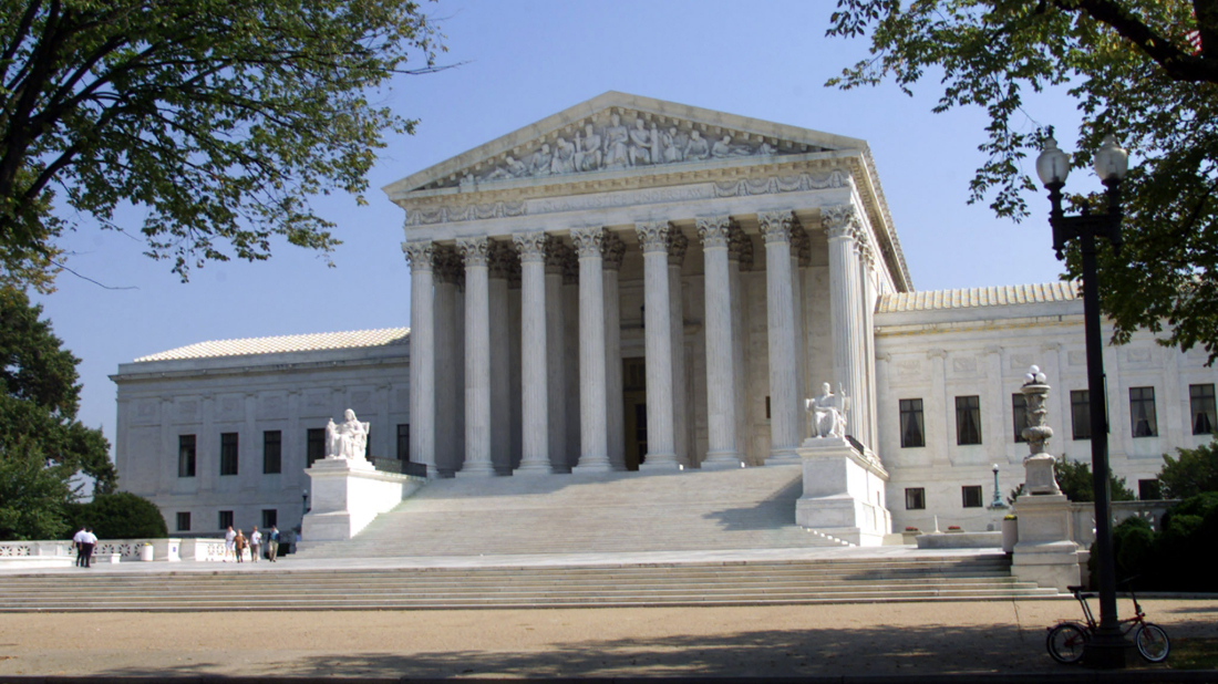 Supreme Court blocks Trump’s use of wartime law for deportations