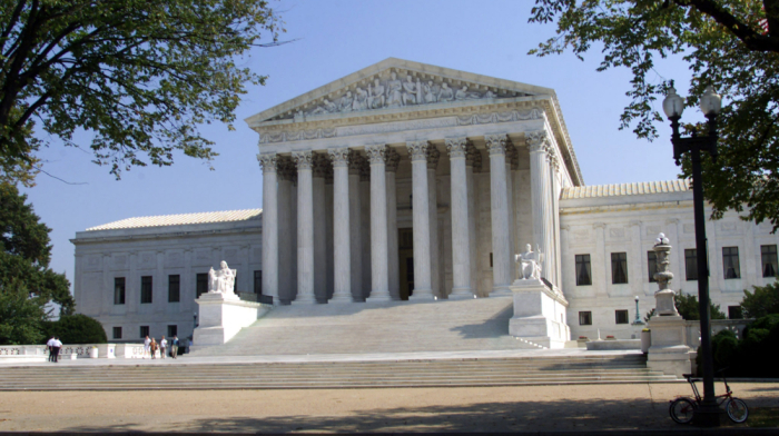 Supreme Court blocks Trump’s use of wartime law for deportations
