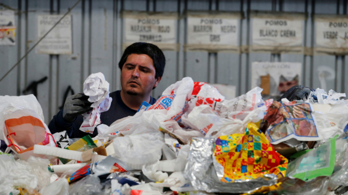 Recycling falls as global waste keeps rising, report warns
