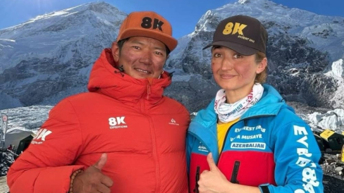 Azerbaijani mountaineer conquers Everest and Lhotse in one season
