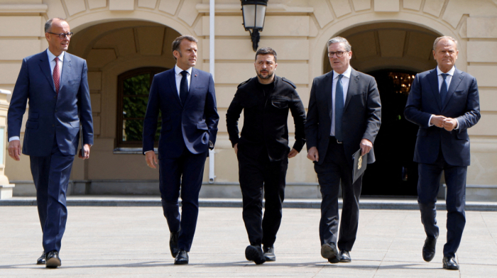 Ukraine pushes EU for stronger, independent sanctions on Russia