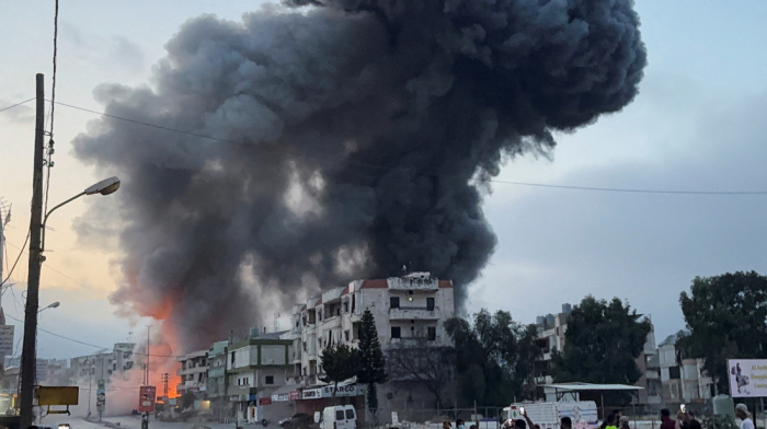 Israeli airstrike hits Toul building in southern Lebanon after evacuation warning