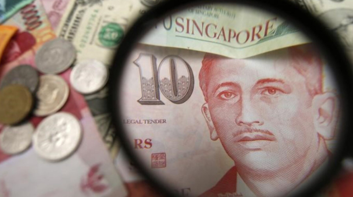 Singapore dollar rises amid renewed U.S. tariff threats