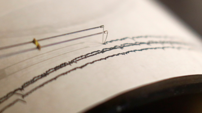 Magnitude 5.5 earthquake hits southern Iran