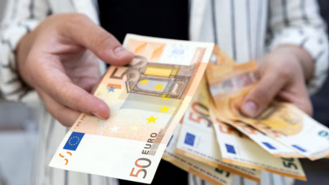 Bulgaria likely to get green light to adopt euro from 2026