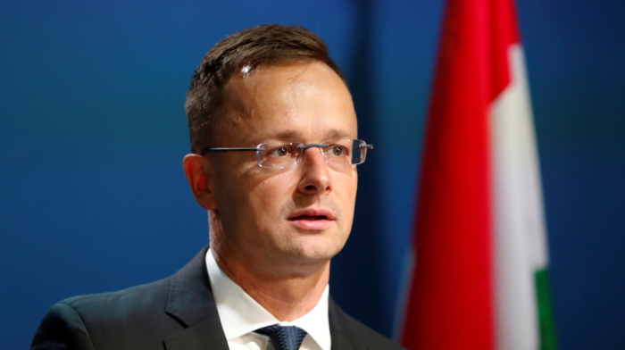 Hungarian minister urges Europe to build, not close, gas pipelines