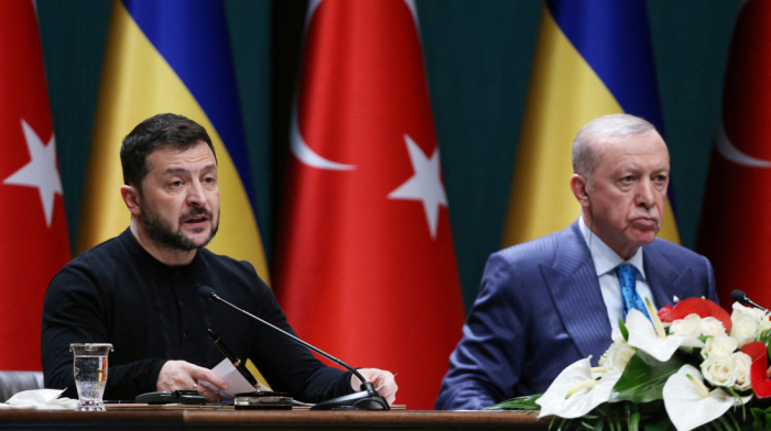 Erdogan and Zelenskyy discuss peace efforts and ties in phone call