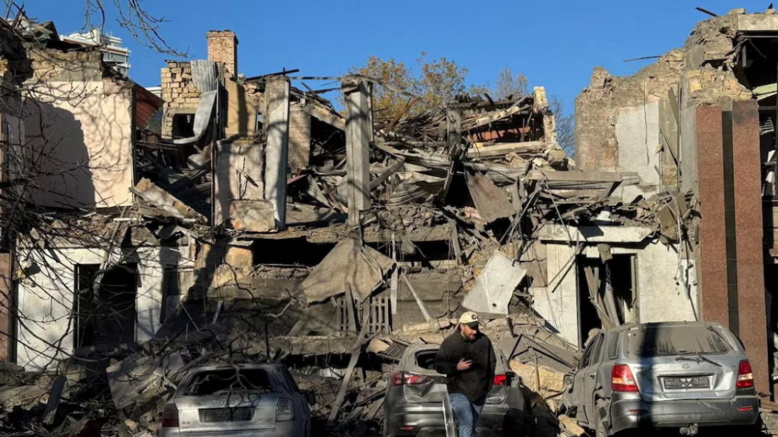 2 dead in Russian strikes on Ukraine as uncertainty surrounds planned peace talks