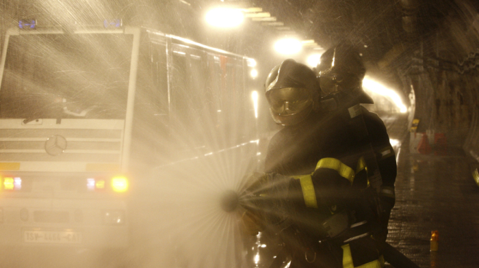 Fire breaks out on Seoul subway, over 400 evacuated