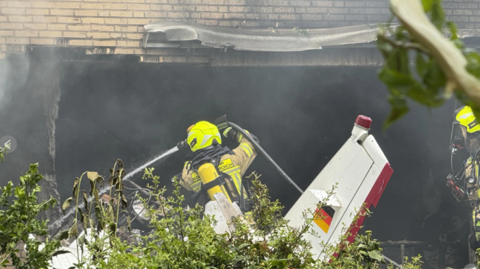 Plane crashes into house in Germany, killing 2