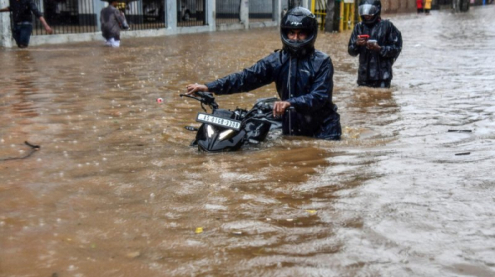 India hit by deadly monsoon floods, at least 22 dead