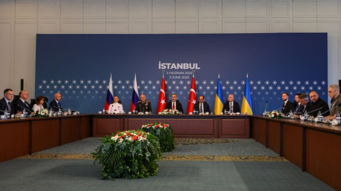 Russia hands Ukraine peace proposal, offers local ceasefire and prisoner exchange at Istanbul talks