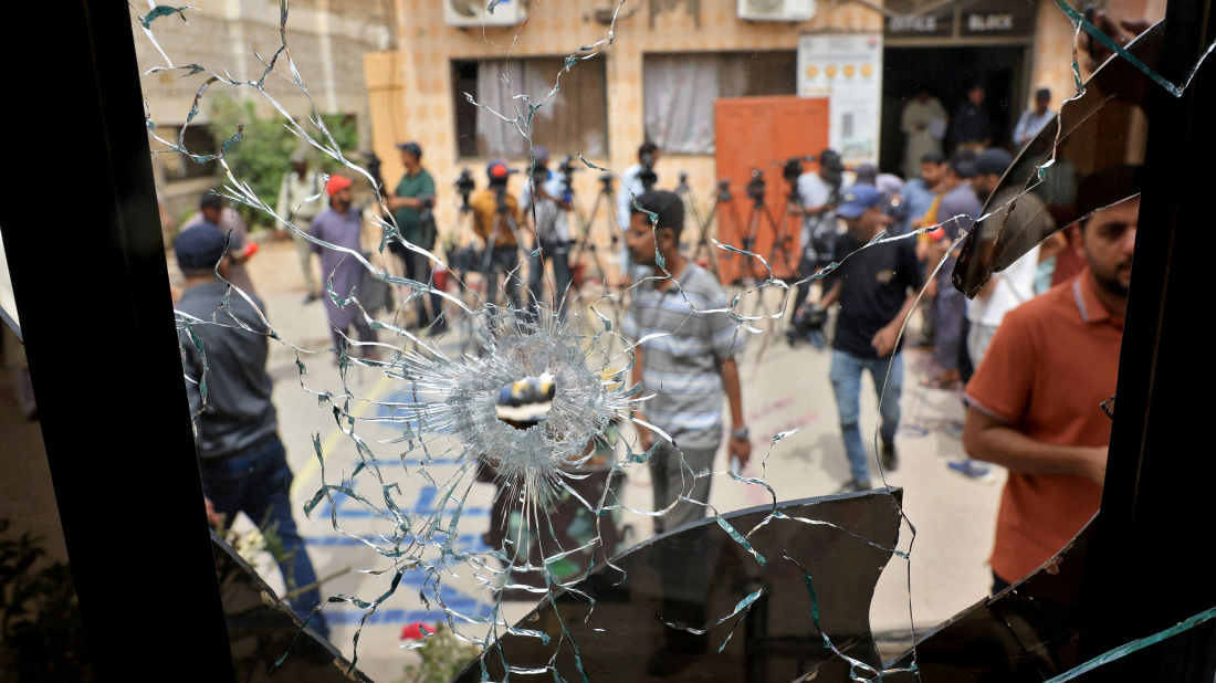 Over 200 inmates escaped a Pakistani jail amid earthquake panic, officials say
