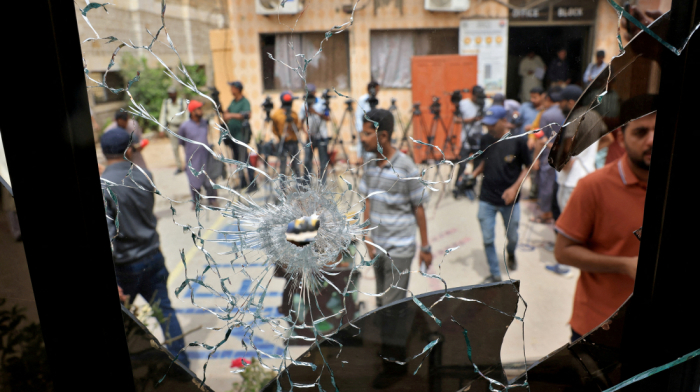 Over 200 inmates escaped a Pakistani jail amid earthquake panic, officials say