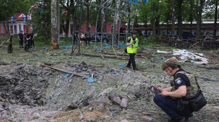 Russian airstrikes on Kharkiv kill 4 and injure over 60