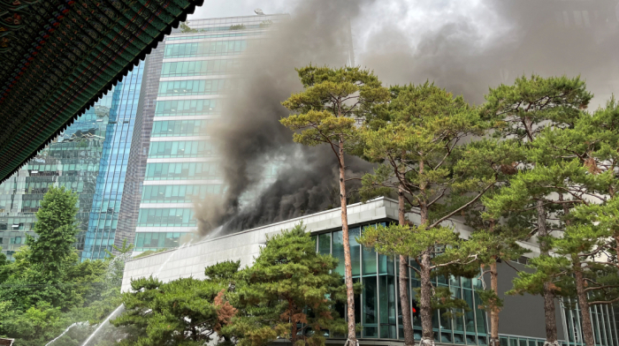Fire near South Korea's Jogye temple contained, treasures spared