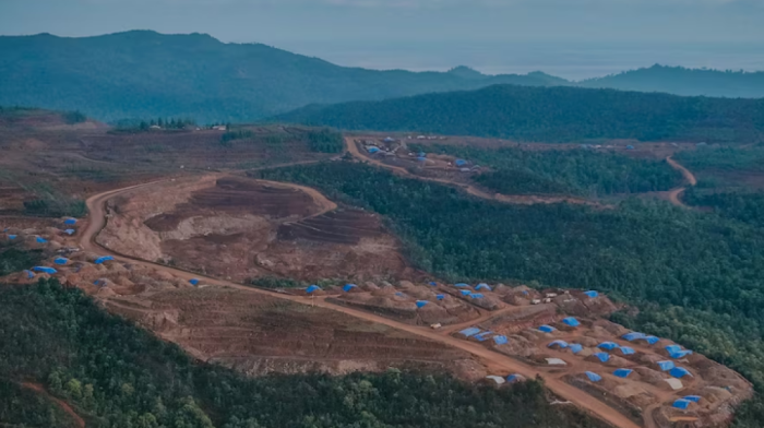 Indonesia revokes mining licenses over environmental concerns