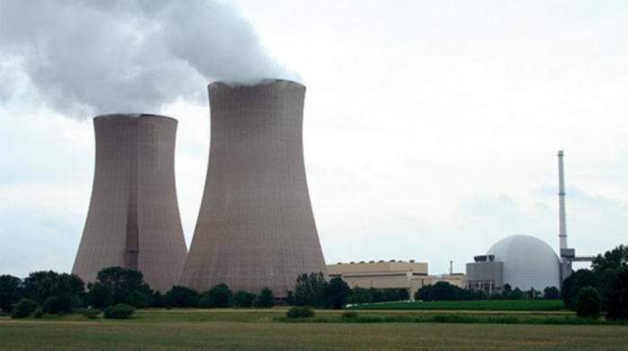 Azerbaijani experts assess radiation near Iran border
