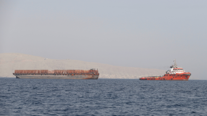 Ships advised to keep their distance from Iran around Hormuz Strait