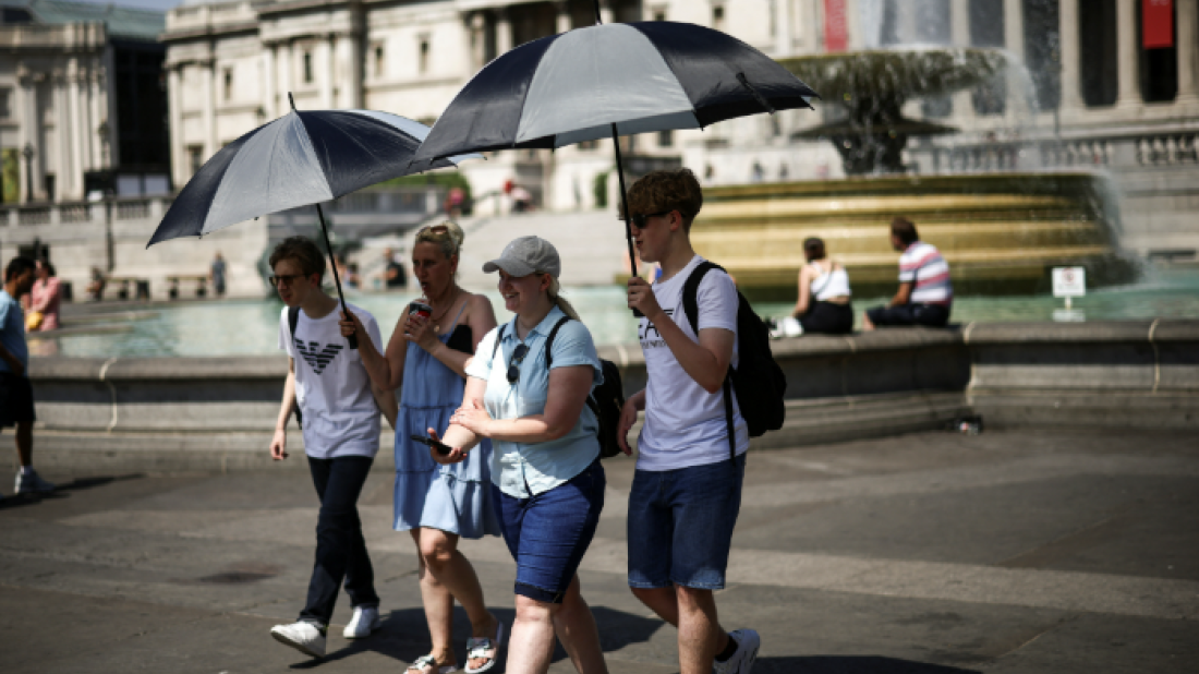 UK 32°C heatwave 100 times more likely due to climate change, scientists warn