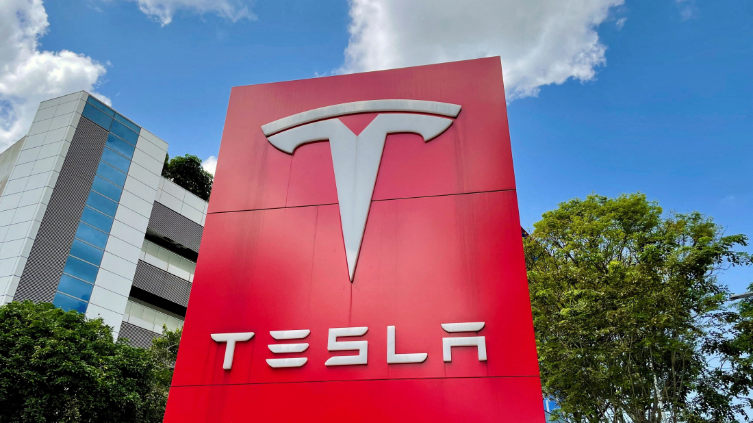 Tesla signs $557 million deal to build grid-scale energy storage station in Shanghai