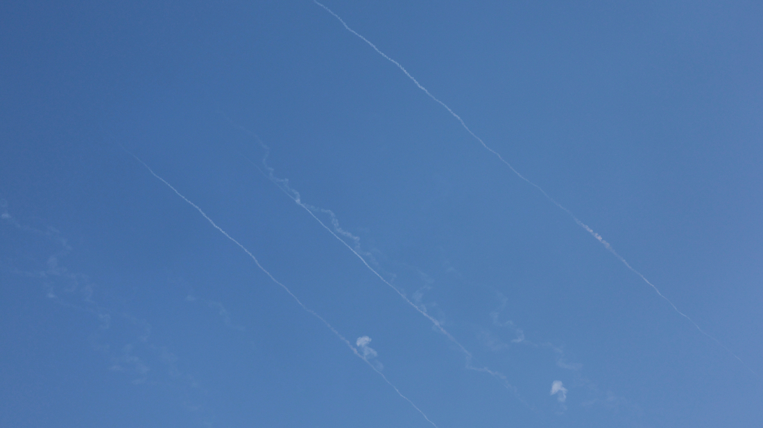 Iran launches new wave of missile strikes on Israel