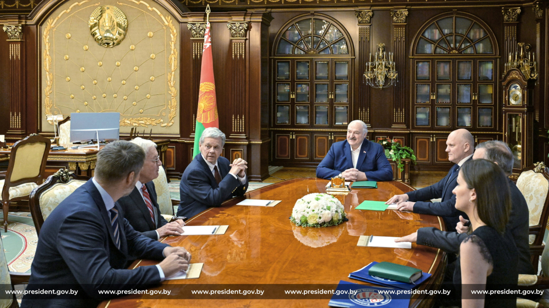 Lukashenko meets U.S. envoy Kellogg in Minsk to discuss security and relations