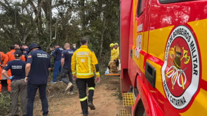 Brazil hot air balloon crash kills 8, injures 13