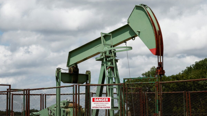 Oil falls after U.S. strikes on Iran, Hormuz fears linger