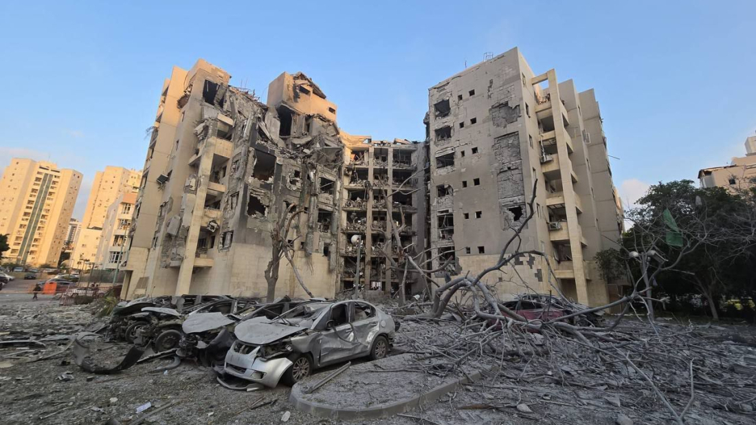 Iran missile hits Be'er Sheva, kills at least three