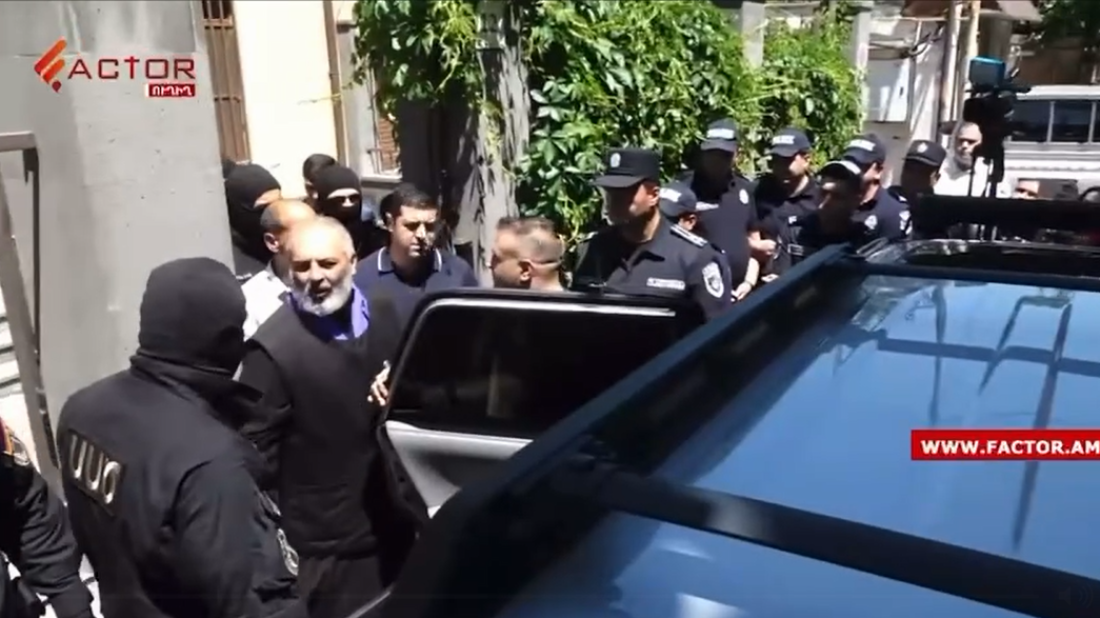 Armenian opposition figure Bagrat Galstanyan detained by masked officers