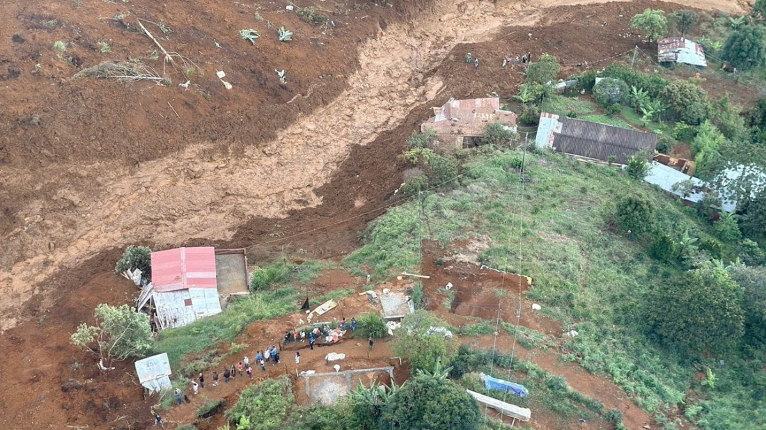 At least 11 killed after landslide hits northwest Colombia