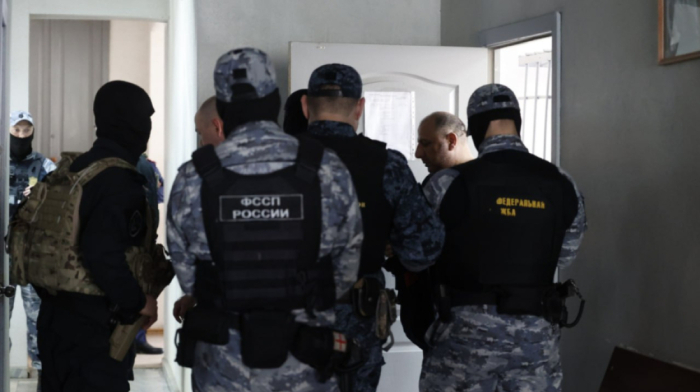 Six Azerbaijanis detained in Yekaterinburg over early 2000s case